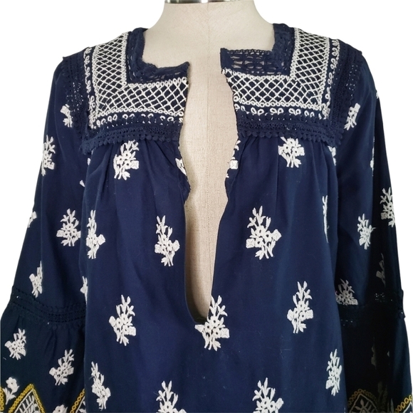 Shoshanna Calah blue embroidered flare sleeve deep V flowy boho top- size S - Picture 4 of 12